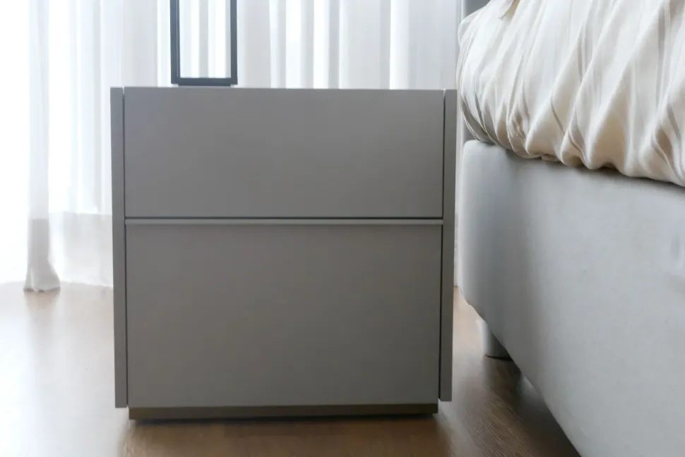 Comodino modello Filo di Sangiacomo scontato