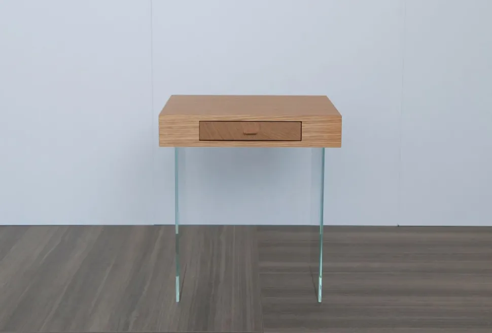 Comodino modello Less 01 tavolino di Forme’s scontato