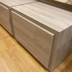 Comodino modello Parigi a marchio Giessegi con forte sconto