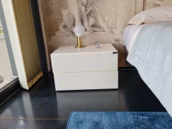 Comodino Morgana di Lago a prezzo scontato