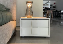 Comodino Obi di Poltrona frau a prezzo ribassato