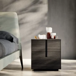 Comodino Orme Gruppo ilo a prezzo scontato in laccato opaco