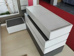 Comodino Replay angolo Tomasella a prezzo ribassato