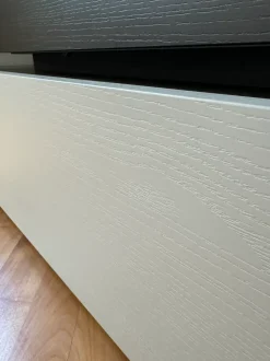 Comodino Replay di Tomasella a PREZZI OUTLET