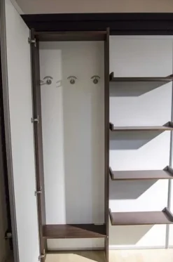 Composizione verticale da ingresso Gamma con specchio e appendiabiti