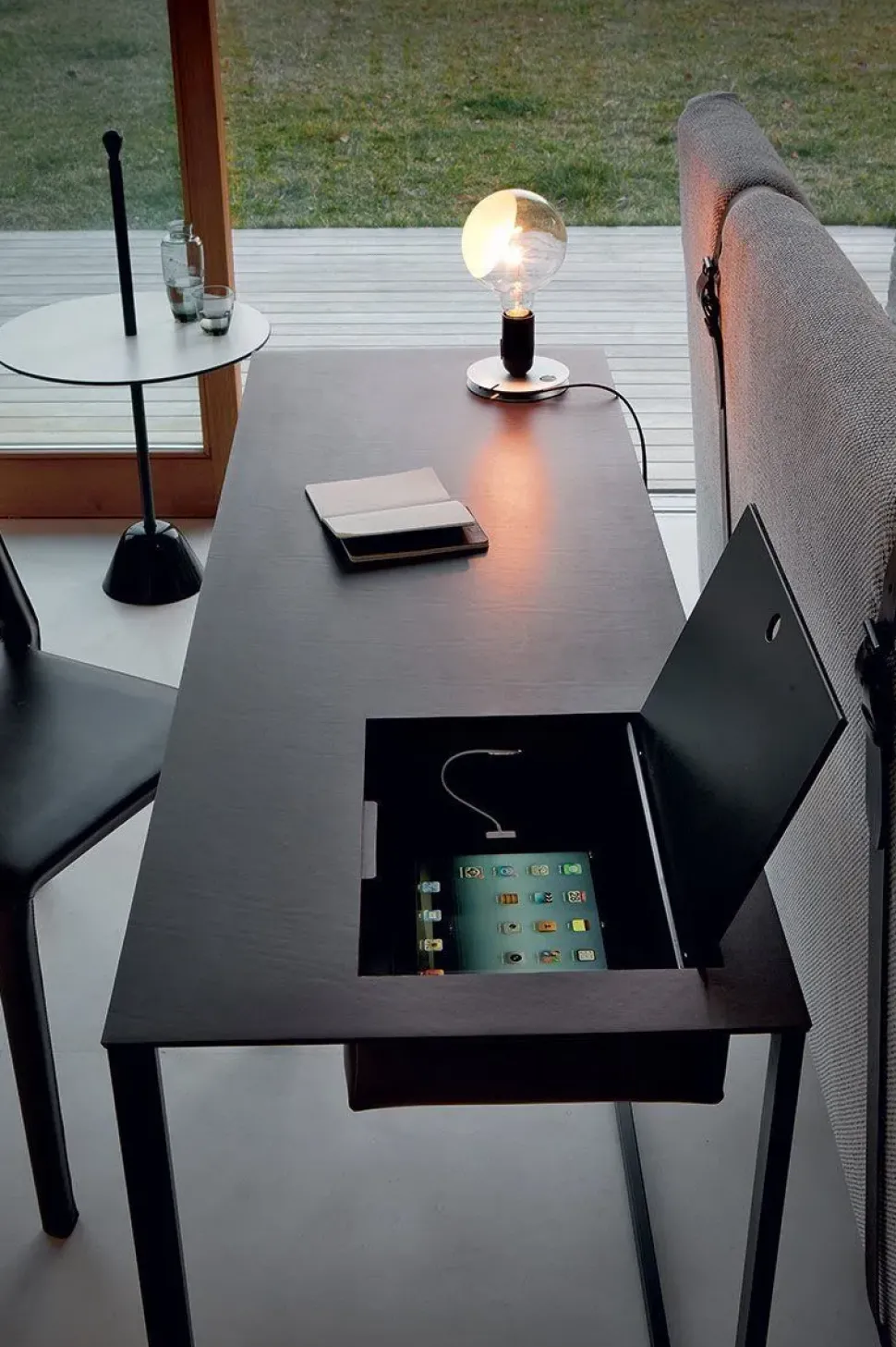 Consolle Scrittoio calamo Zanotta in stile design in Offerta Outlet