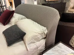 Contatta il venditore per scoprire il prezzo del letto Carnaby nella fotografia