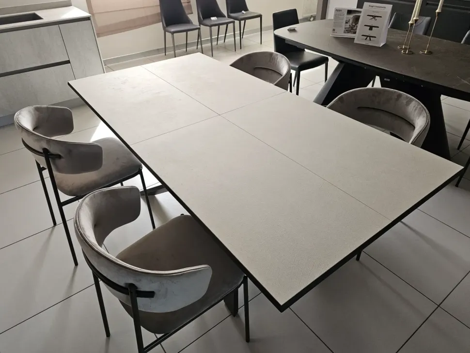 Contatta il venditore per scoprire il prezzo del tavolo Tavolo ceramica luce Ozzio