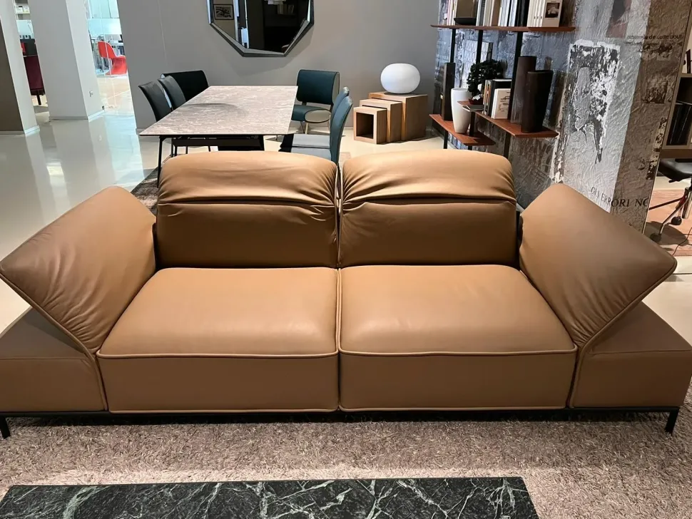 Contatta il venditore per scoprire il prezzo del Divano Adam Natuzzi: compila il modulo di richiesta informazioni