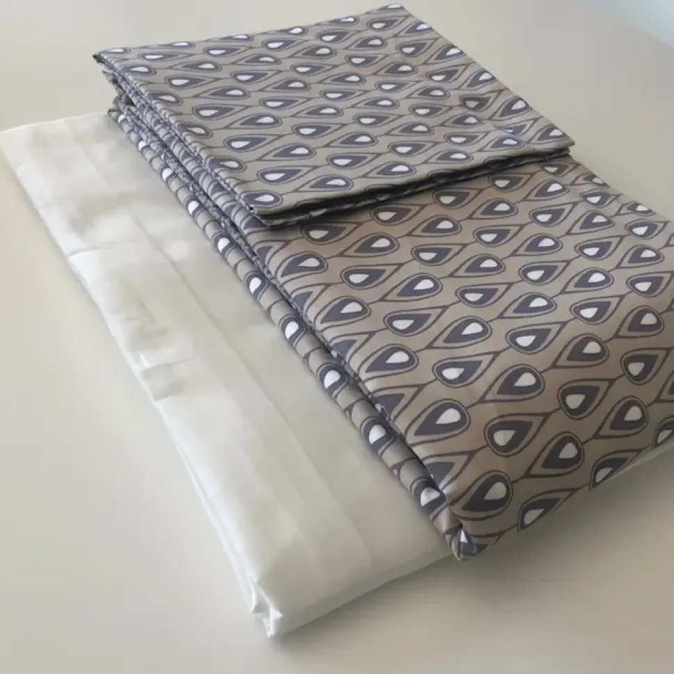 Copripiumini modello Charleston del brand Flou in offerta