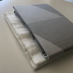 Copripiumini modello Valley del brand Flou in offerta