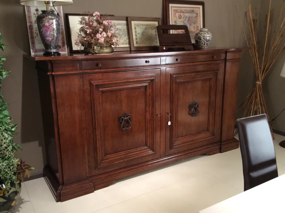 Credenza d'epoca in legno, prezzo Outlet. Un pezzo unico!