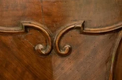 Credenza in noce con un ribasso esclusivo