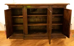 Credenza in noce con un ribasso esclusivo