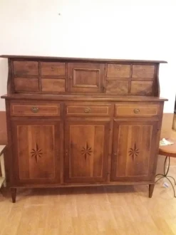 Credenza in stile impero con uno sconto del 50%