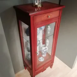 Cristalliera in ciliegio con uno sconto del 53%