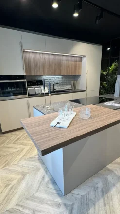 Cucina a PREZZI OUTLET in laminato materico Stosa -40%