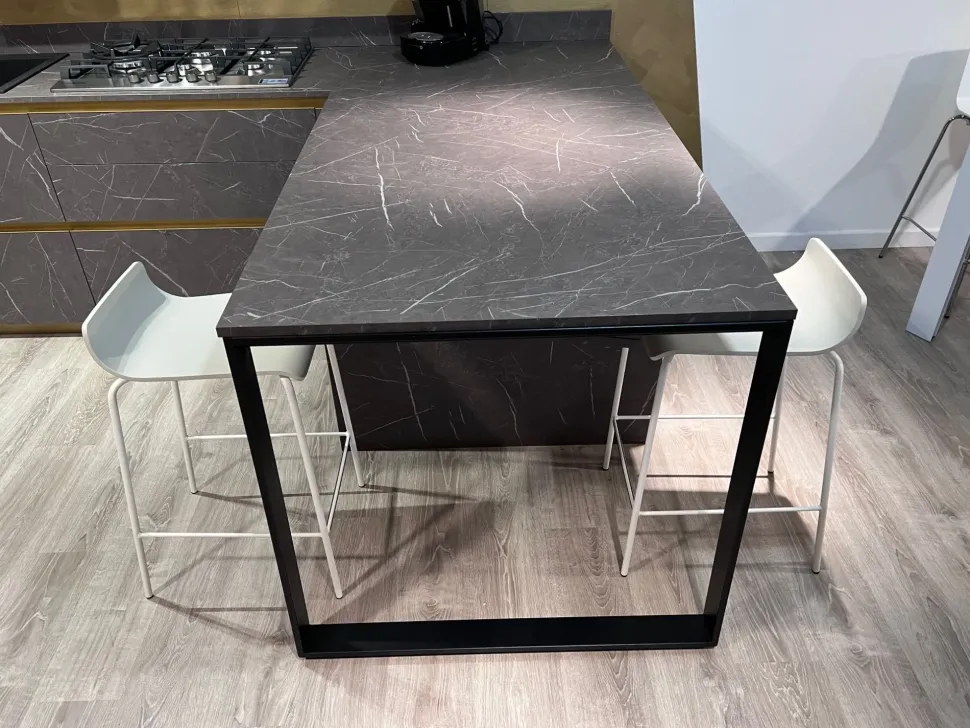 Cucina a PREZZI OUTLET in laminato materico Scavolini -51%