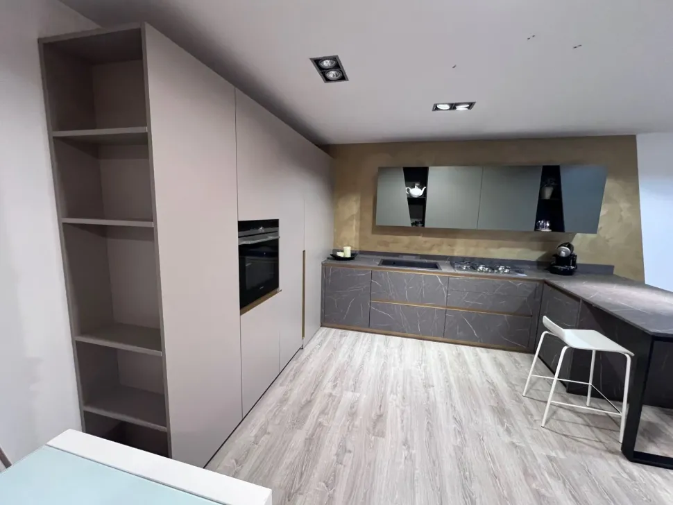 Cucina a PREZZI OUTLET in laminato materico Scavolini -51%