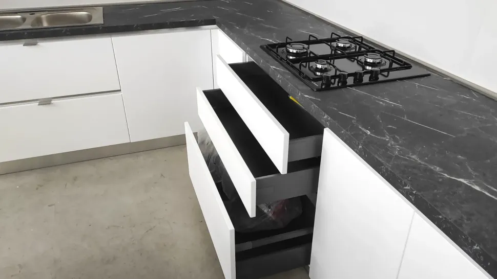 Cucina a PREZZI OUTLET in laccata opaco Arrex -53%