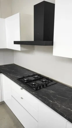 Cucina a PREZZI OUTLET in laccata opaco Arrex -53%