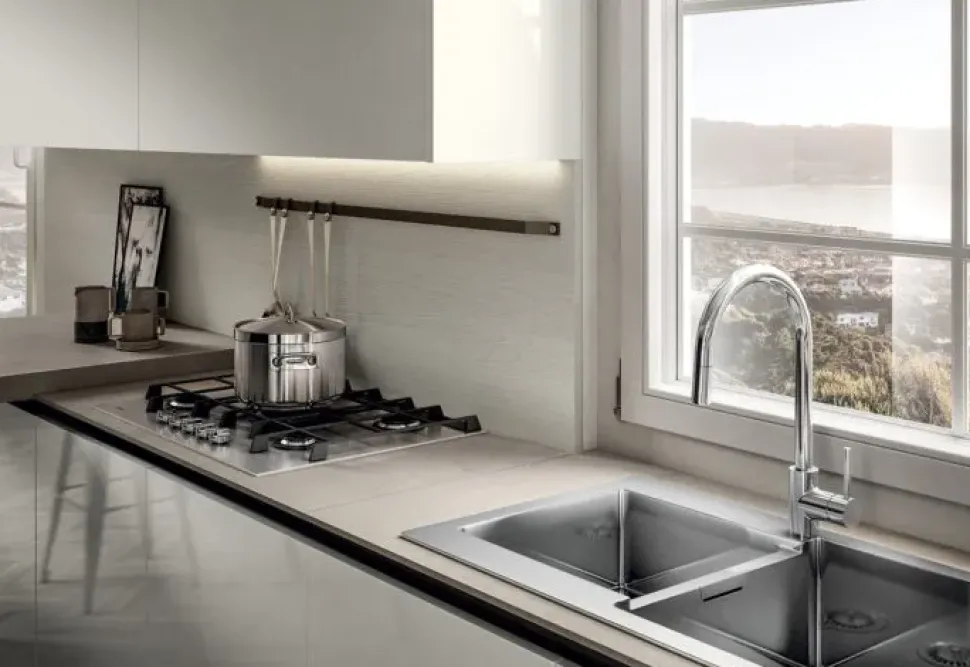 Cucina a PREZZI OUTLET in laccato lucido Arredo3 -33%