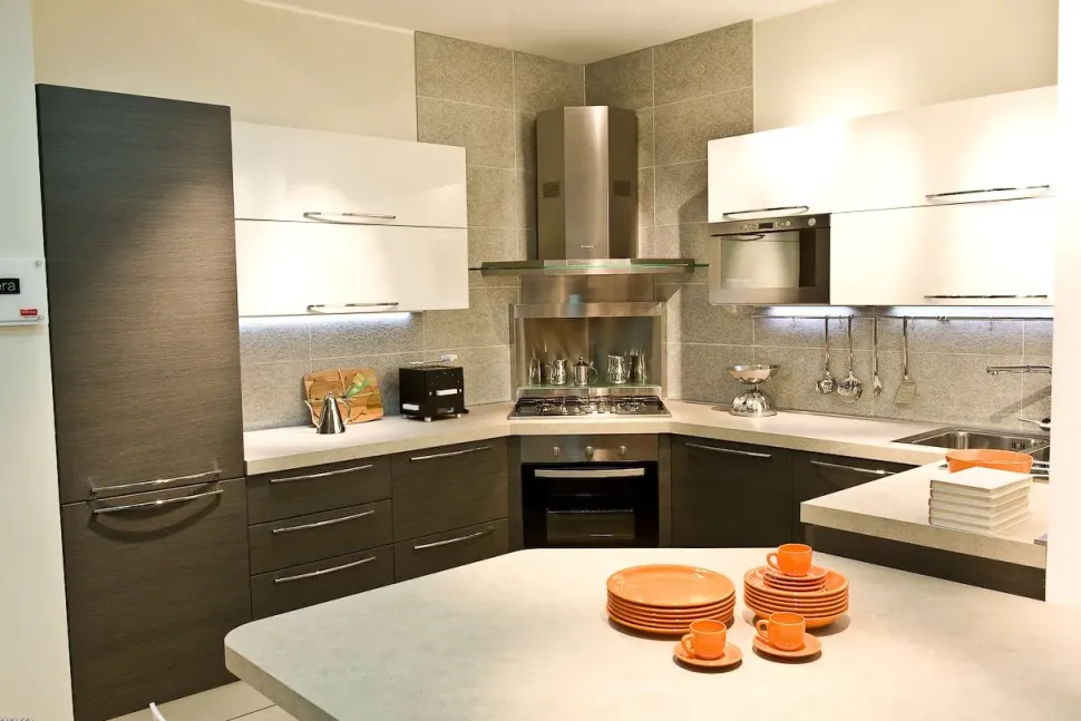 Cucina a PREZZI OUTLET in laminato materico Veneta cucine -50%