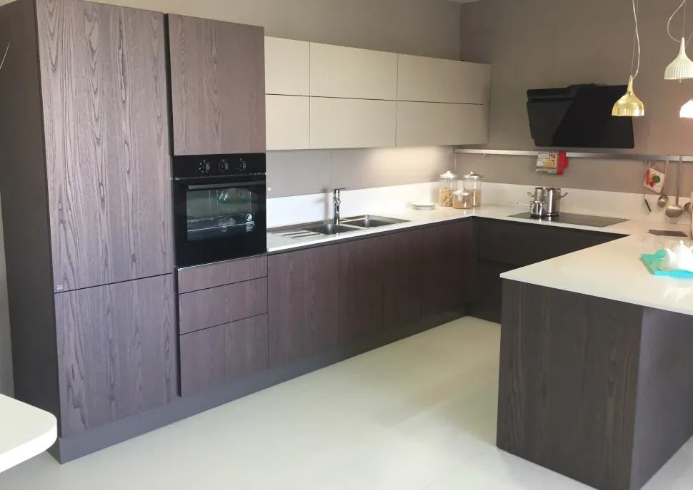 Cucina a PREZZI OUTLET in legno Pedini -40%