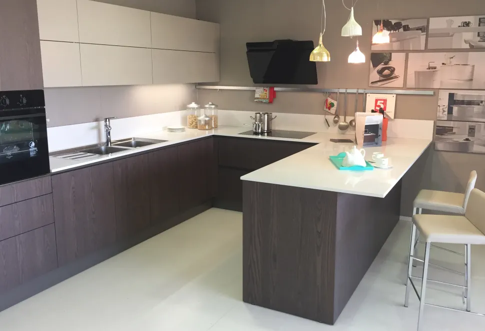 Cucina a PREZZI OUTLET in legno Pedini -40%