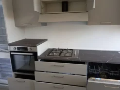 Cucina a PREZZI OUTLET in laminato materico Lube cucine -54%