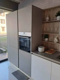 Cucina a PREZZI OUTLET in laminato opaco Veneta cucine -43%