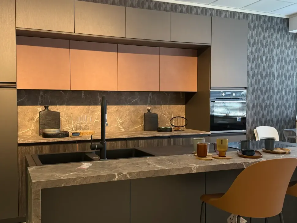 Cucina a PREZZI OUTLET in laminato materico Arrex -30%