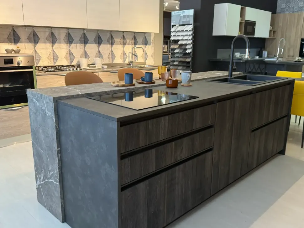 Cucina a PREZZI OUTLET in laminato materico Arrex -30%