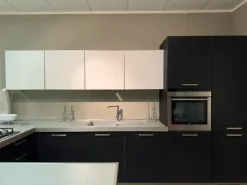 Cucina a prezzo ribassato ad angolo moderna Cucina osaka maistri Maistri cucine