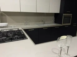 Cucina a prezzo ribassato ad angolo moderna Cucina osaka maistri Maistri cucine