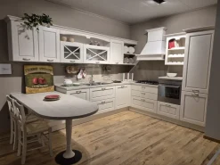 Cucina a prezzo ribassato ad angolo classica Agnese Lube cucine