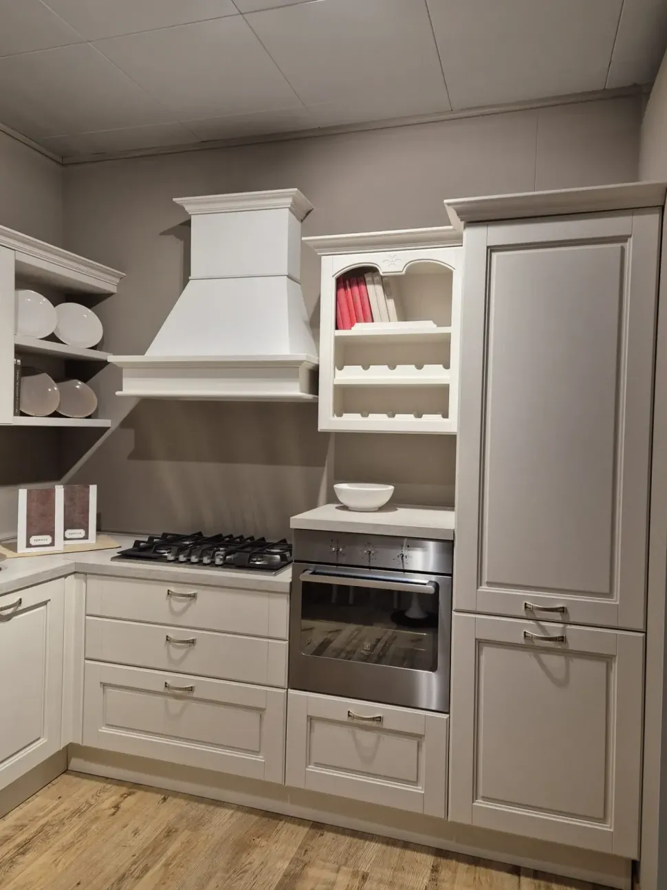 Cucina a prezzo ribassato ad angolo classica Agnese Lube cucine