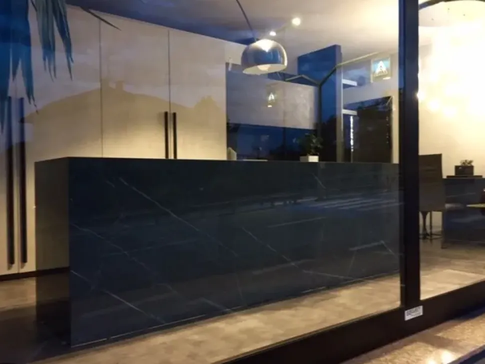 Cucina a prezzo ribassato ad isola design Segni up - irori Zampieri cucine