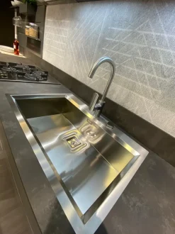 Cucina a prezzo ribassato lineare design Immagina neck Lube cucine