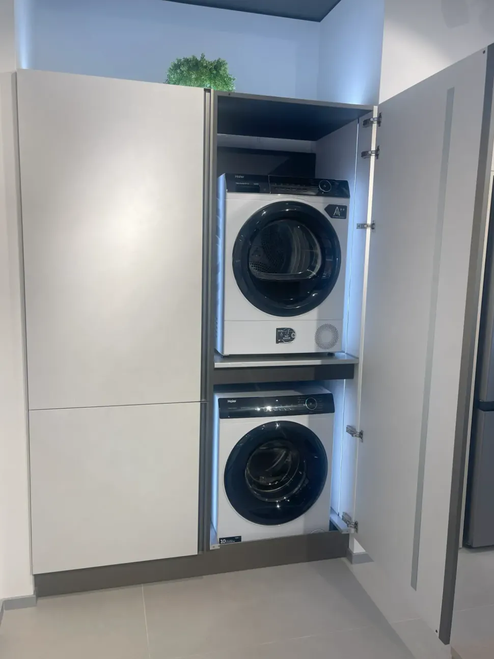 Cucina a prezzo ribassato lineare moderna Starttime presa Veneta cucine