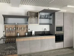 Cucina a prezzo scontato con penisola design Natural Moretti compact