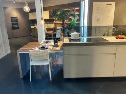 Cucina a prezzo scontato con penisola design Icon air  Ernestomeda