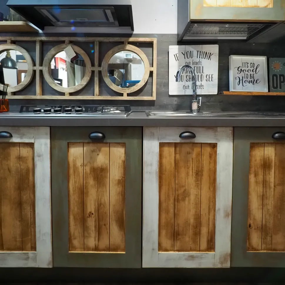 Cucina a prezzo scontato lineare provenzale Cucina nordic vintage style in legno Nuovi mondi collection