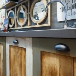 Cucina a prezzo scontato lineare provenzale Cucina nordic vintage style in legno Nuovi mondi collection