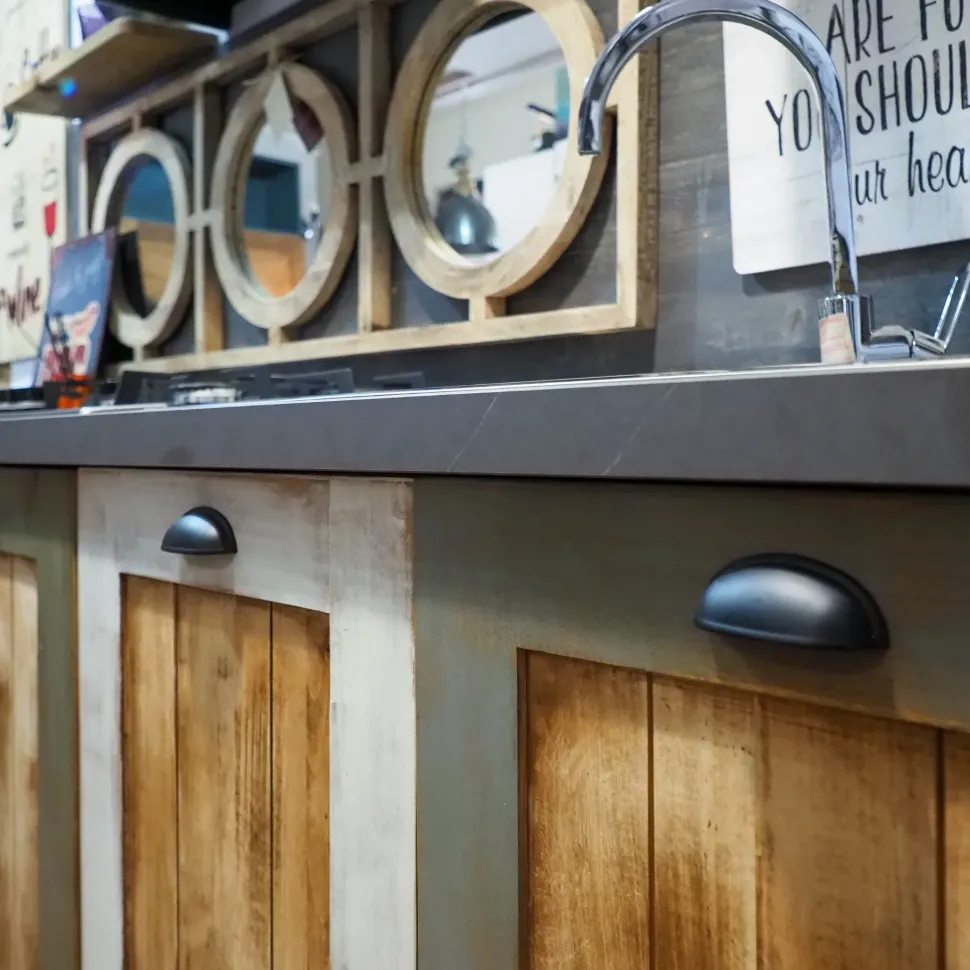 Cucina a prezzo scontato lineare provenzale Cucina nordic vintage style in legno Nuovi mondi collection