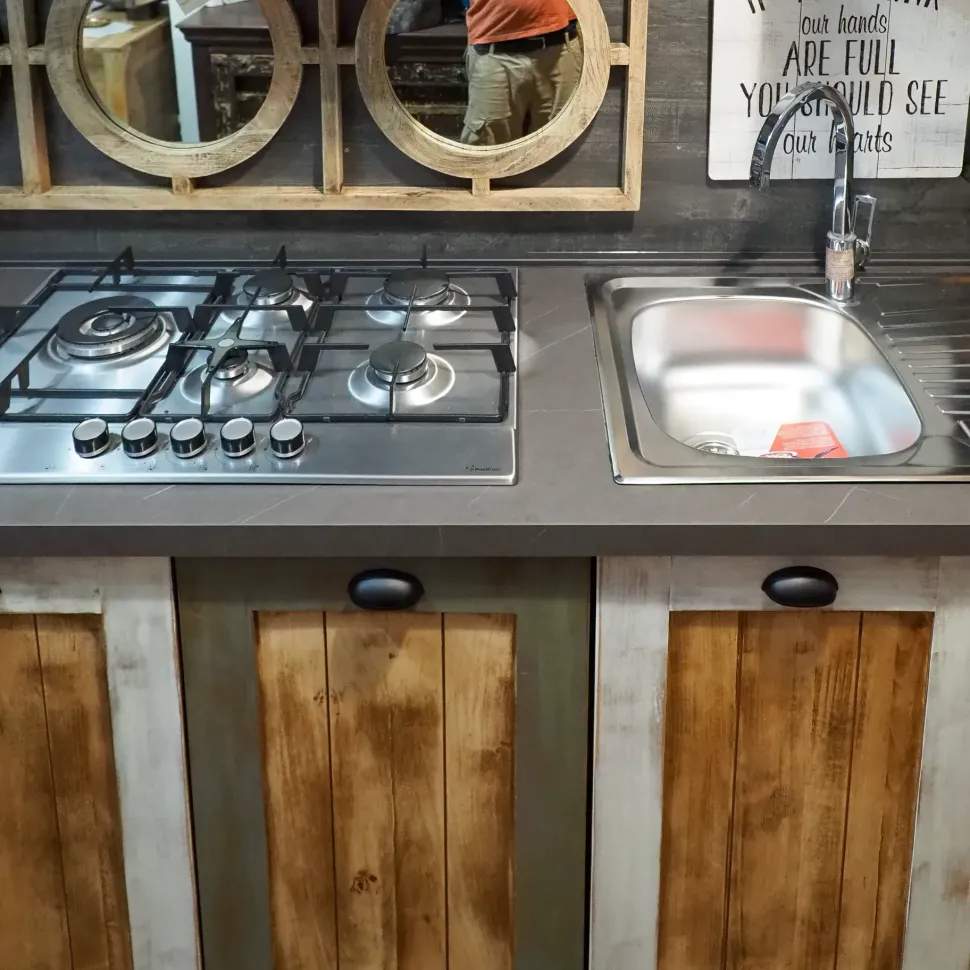 Cucina a prezzo scontato lineare provenzale Cucina nordic vintage style in legno Nuovi mondi collection