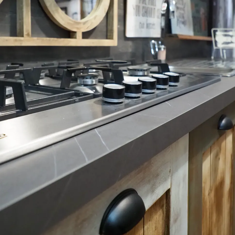 Cucina a prezzo scontato lineare provenzale Cucina nordic vintage style in legno Nuovi mondi collection