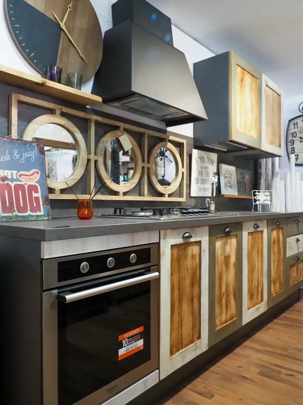 Cucina a prezzo scontato lineare provenzale Cucina nordic vintage style in legno Nuovi mondi collection