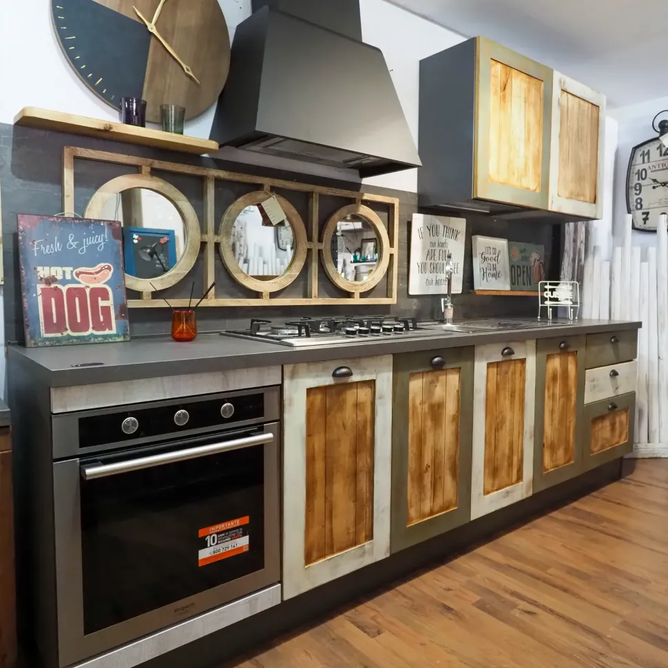 Cucina a prezzo scontato lineare provenzale Cucina nordic vintage style in legno Nuovi mondi collection