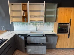 Cucina a prezzo scontato con penisola moderna Loft-wall Arrex